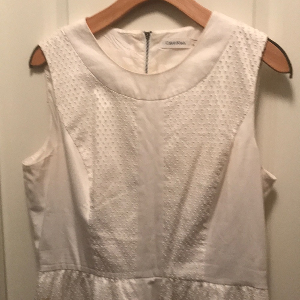 Dress - Picture 6 of 6